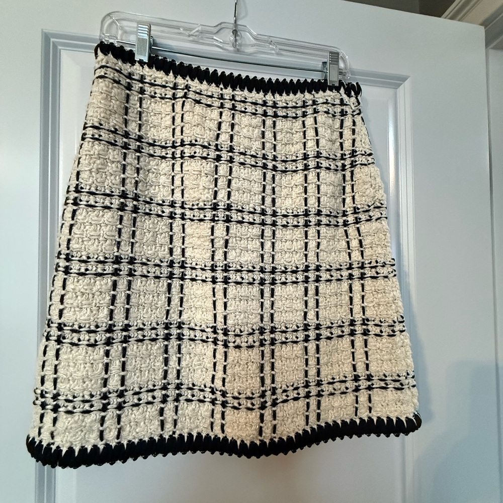 Tory Burch Tweed Mini Skirt. NWT.  Size M.